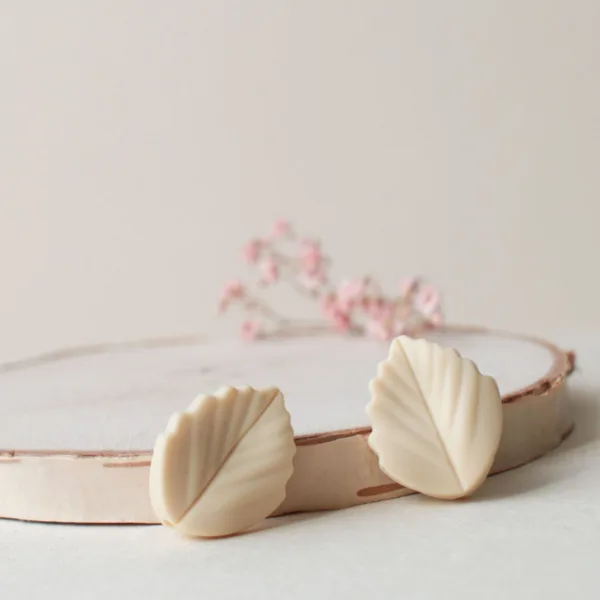 Embout aiguilles feuille crème
